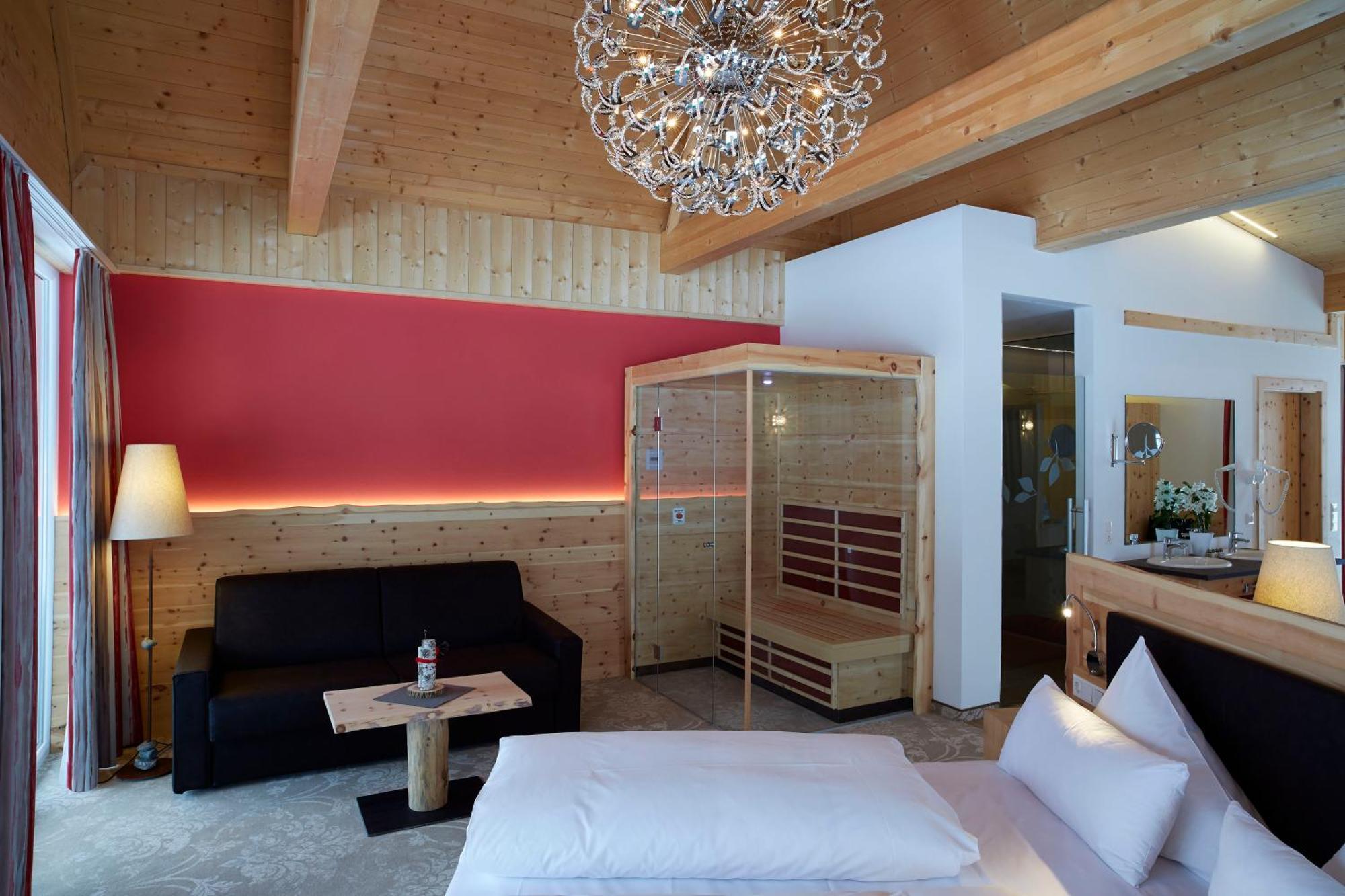 Romantik Resort & Spa Der Laterndl Hof Haldensee Exterior photo